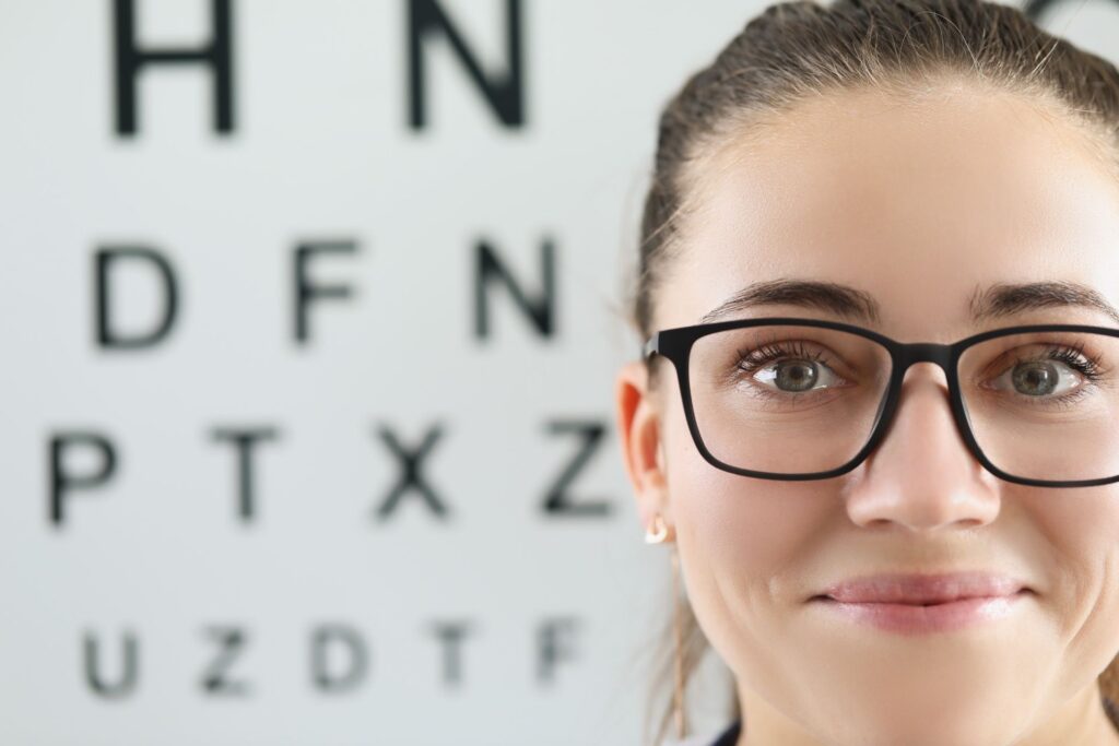 Which Signs Indicate That a Person May Need to See an Eye Doctor? 659414c2ca6f2.jpeg