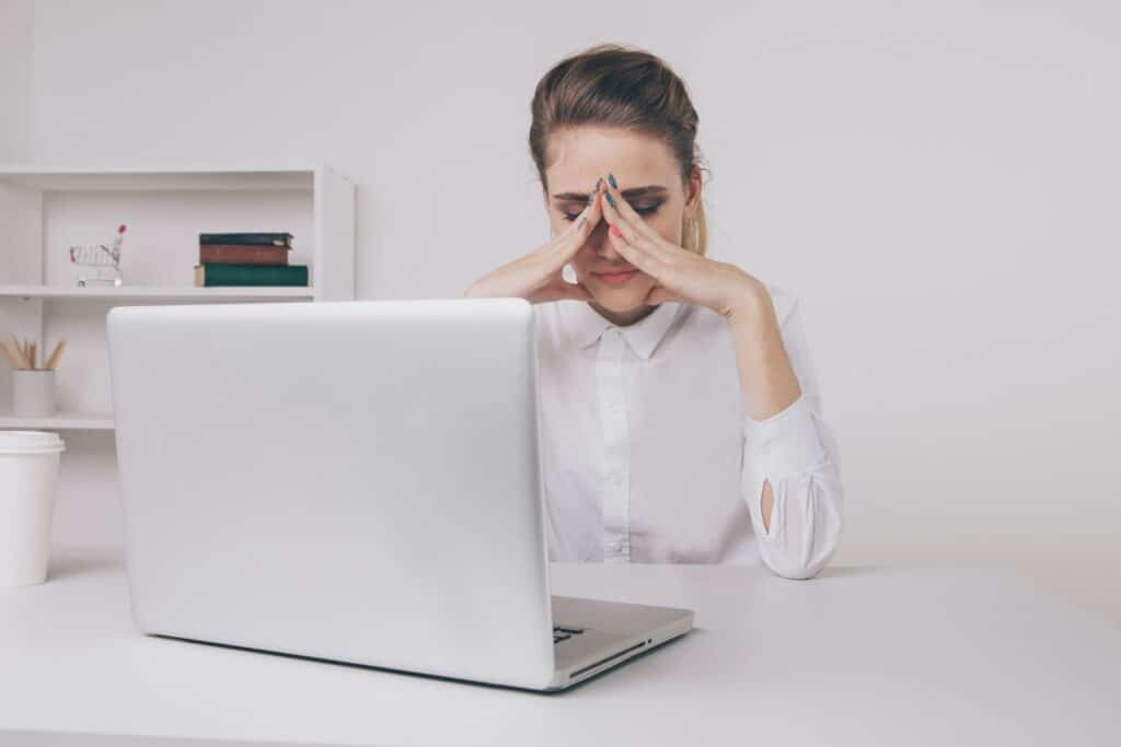 Digital Eye Strain: What It Is & How to Prevent It 65bba1f604687.jpeg