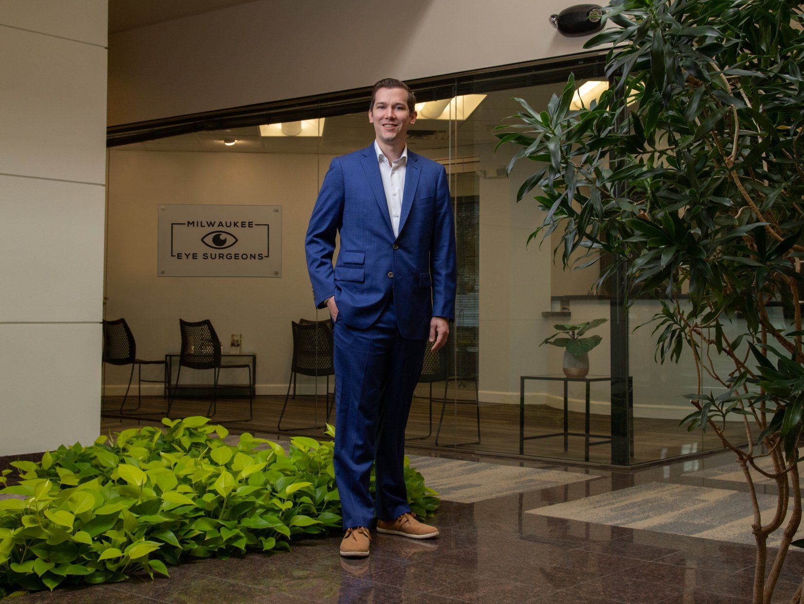 1766076458_W5170-2880w Fox Point